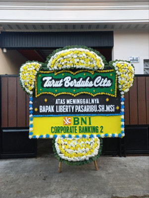 Papan Bunga Duka di Manegen
