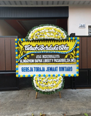 Papan Bunga Duka di Manegen