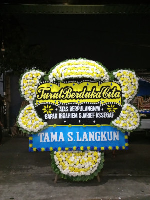 Papan Bunga Duka di Manegen